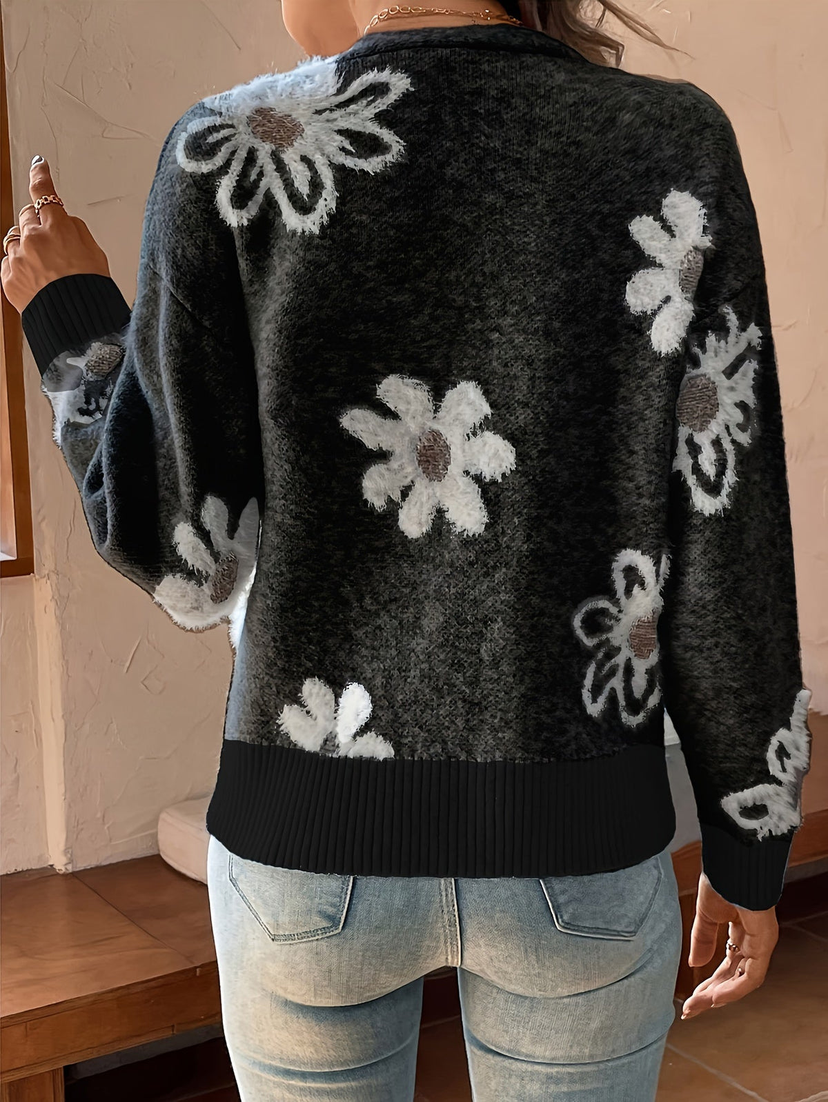 Sylvie - Gilet Féminin Fleuri Boutonné