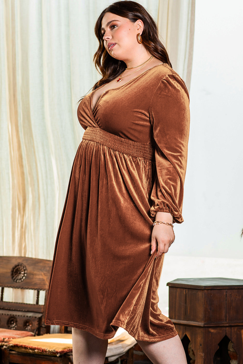 Véronique - Robe en velours - Col V, Manches bouffantes, Femme