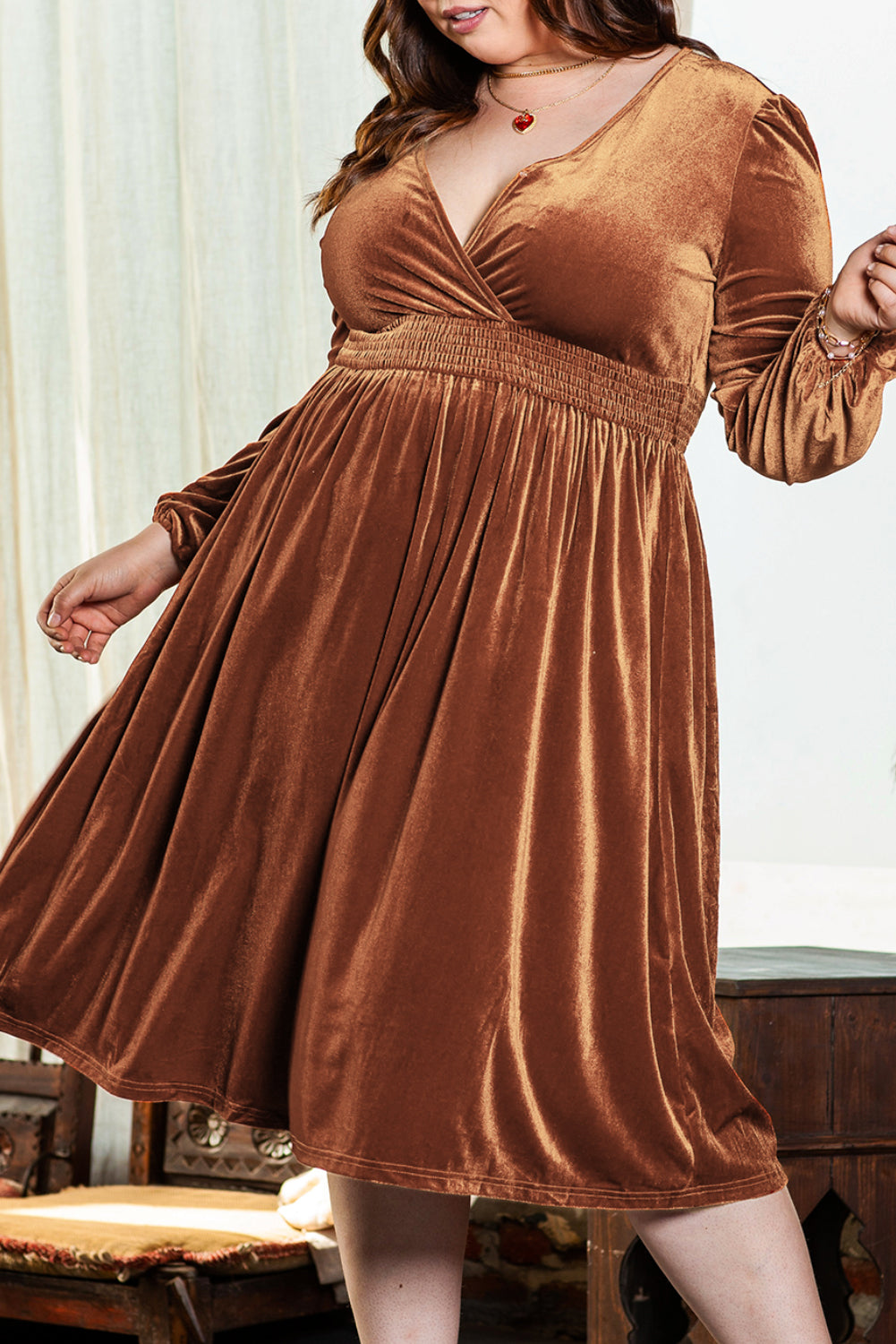 Véronique - Robe en velours - Col V, Manches bouffantes, Femme