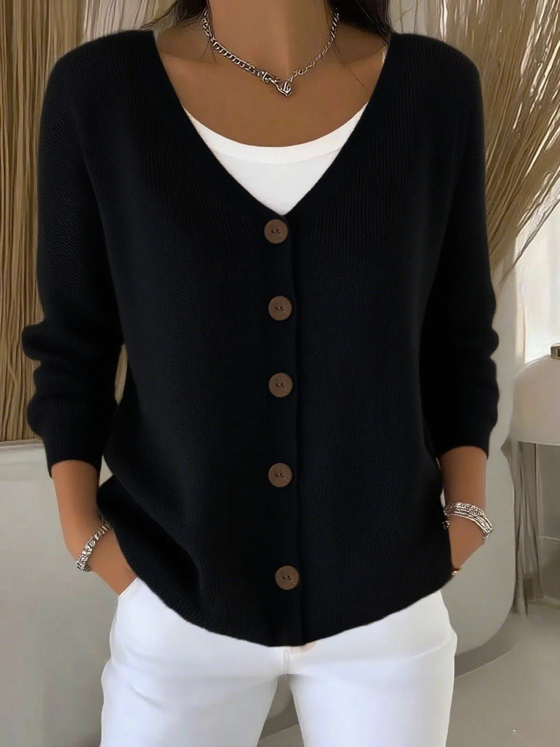 Isabelle - Cardigan Élégant Boutonné Col V