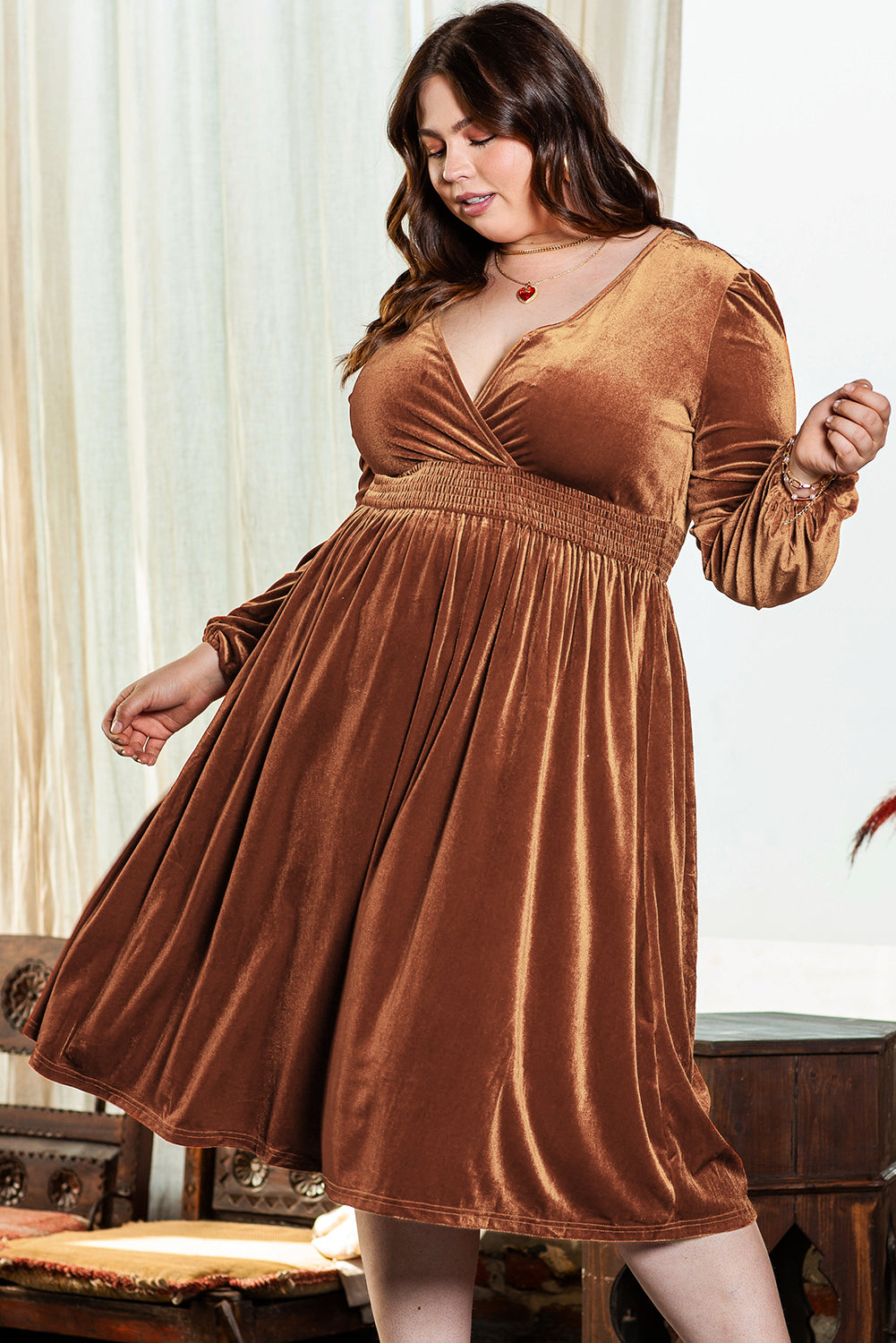 Véronique - Robe en velours - Col V, Manches bouffantes, Femme
