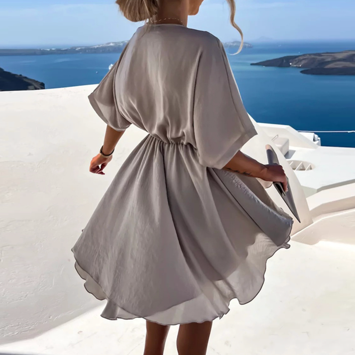 Élodie - Robe mini en satin - Coupe portefeuille, Femme