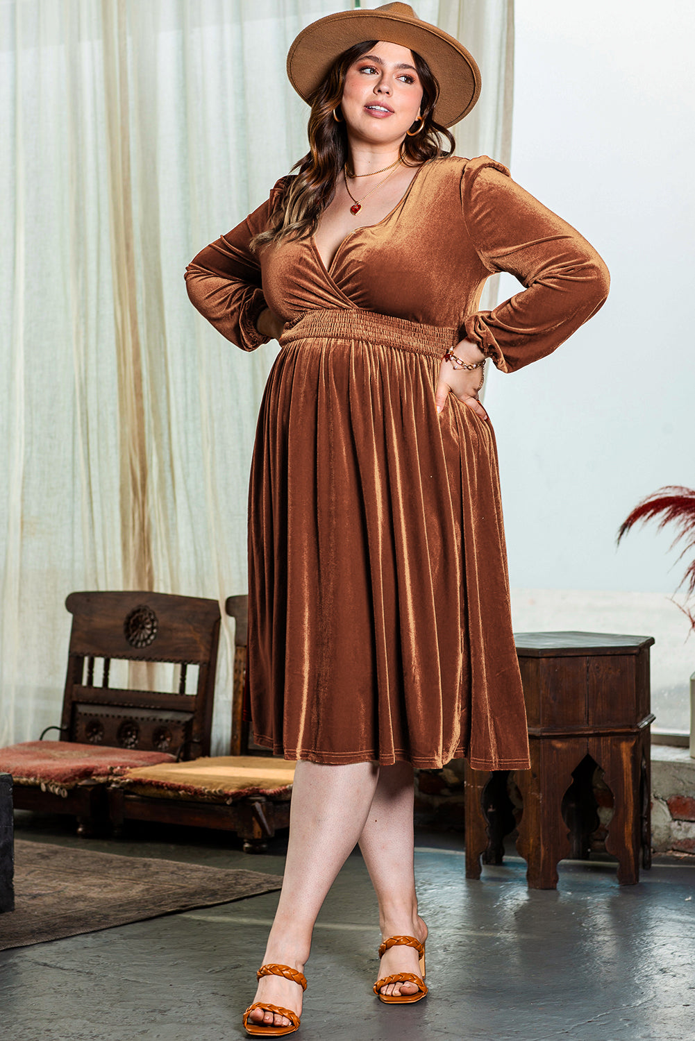 Véronique - Robe en velours - Col V, Manches bouffantes, Femme