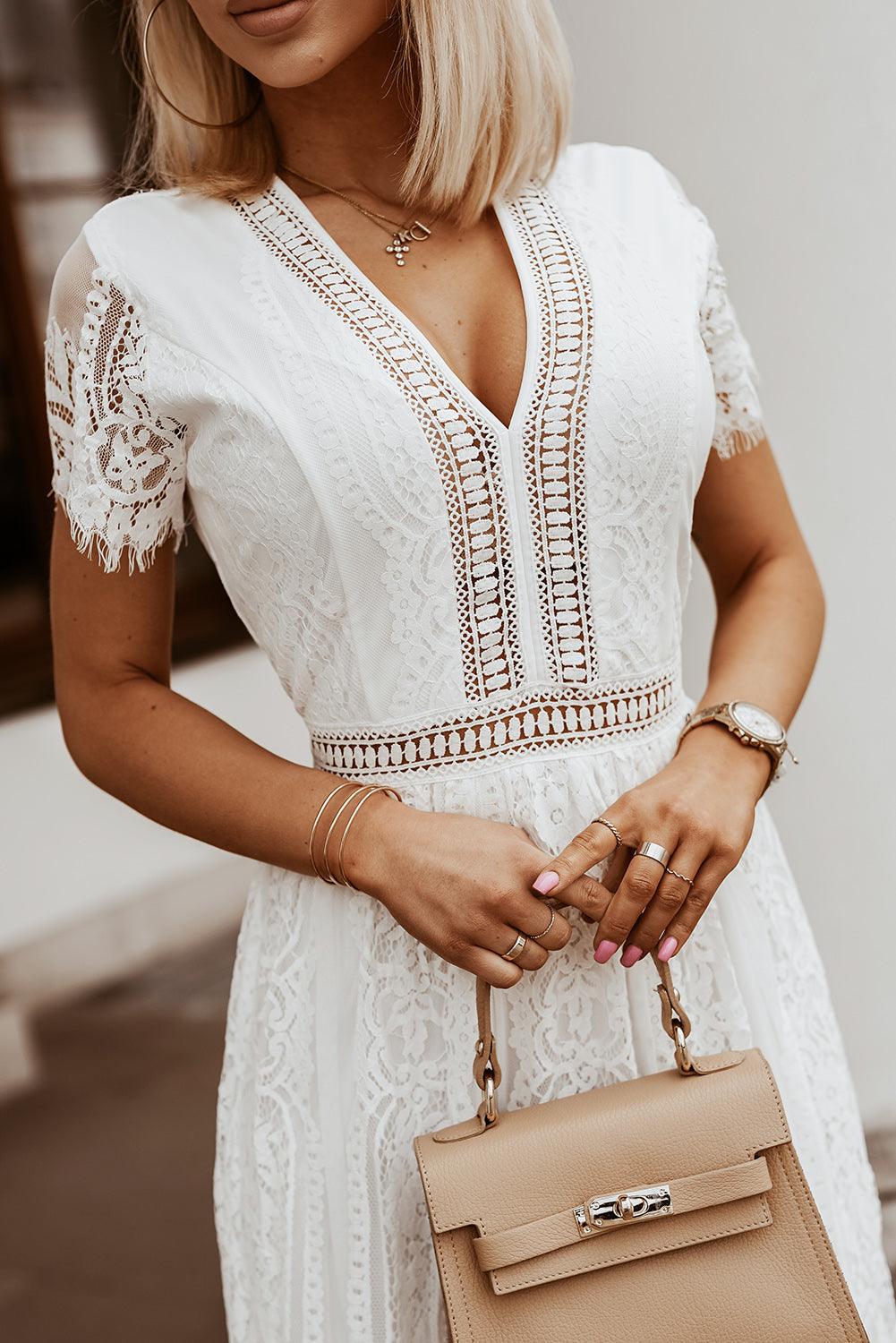Adèle - Robe maxi en dentelle - Col V, Femme